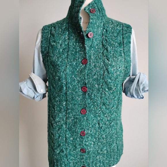 L.L.Bean Wool Blend Cardigan Sweater Vest Cable Knit Green Cozy Size Medium - Picture 4 of 14